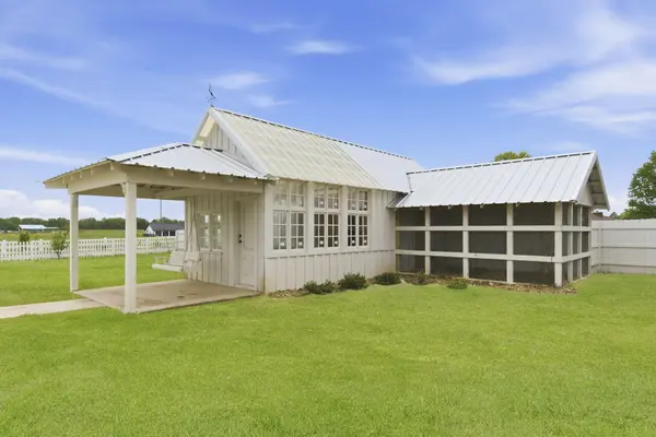 6254 E Farm Rd 132, Springfield, MO 65802
