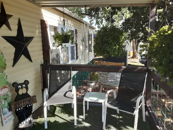 1313 Lucinda LN, Stockton, MO 65785