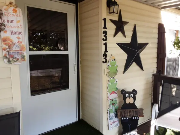 1313 Lucinda LN, Stockton, MO 65785