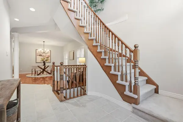 2381 Grand Oak TRL, Oakville, ON L6M 4V4