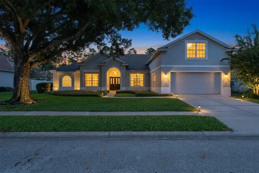 9041 LAUREL RIDGE DR, Mount Dora, FL 32757
