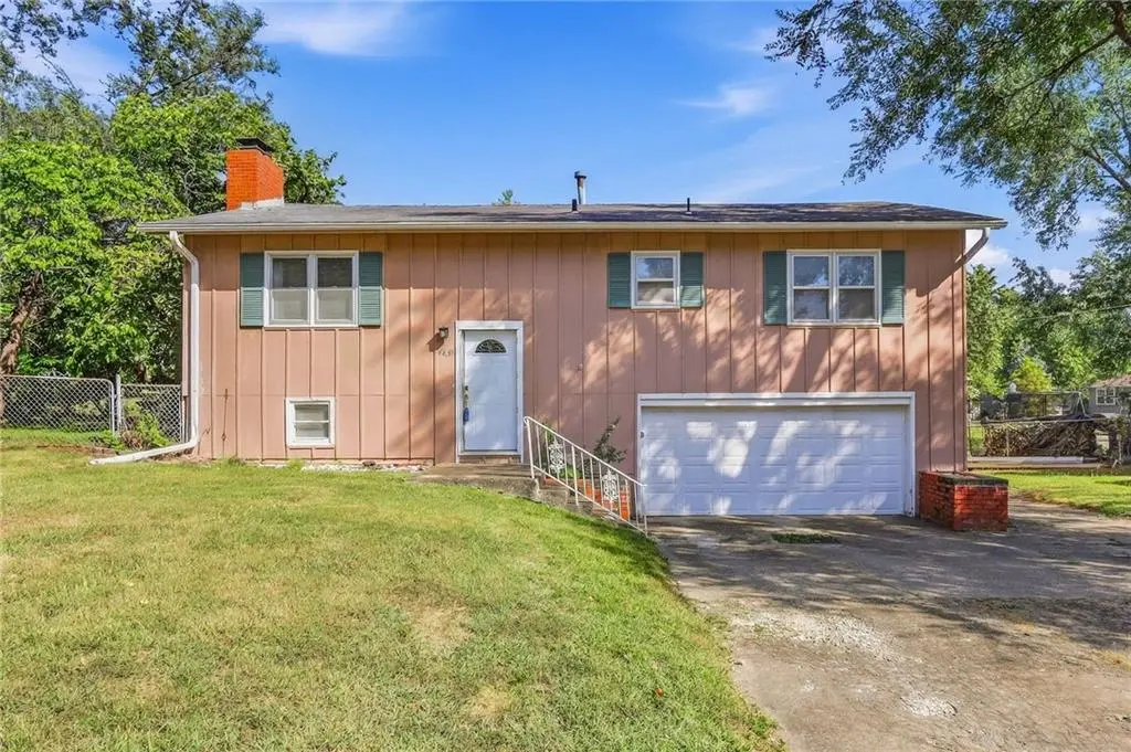 4831 Reeder ST, Shawnee, KS 66203
