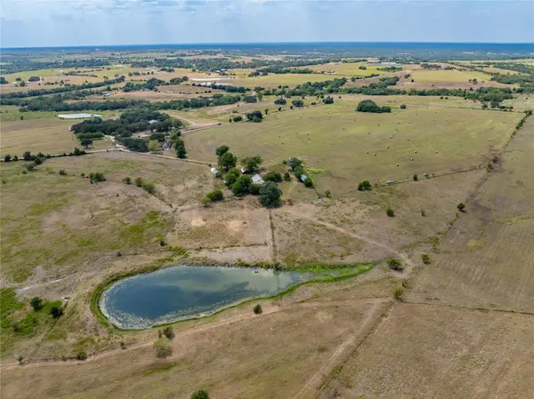 1105 Kruppa RD, La Grange, TX 78945