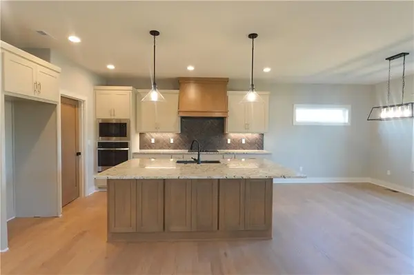 12725 N Champanel WAY, Platte City, MO 64079
