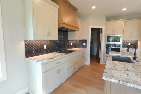 12745 N Champanel WAY, Platte City, MO 64079