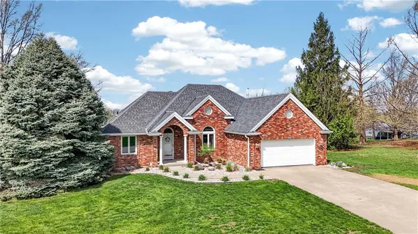 1504 Hillcrest CT, Atchison, KS 66002