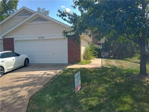 12121 W 121st ST, Overland Park, KS 66213
