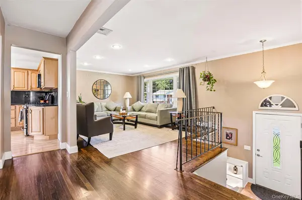 34 Glenside DR, New City, NY 10956