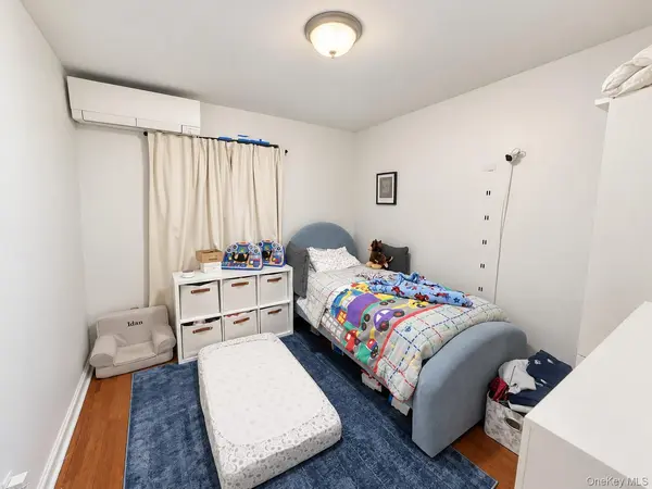 7012 141st ST, Flushing, NY 11367