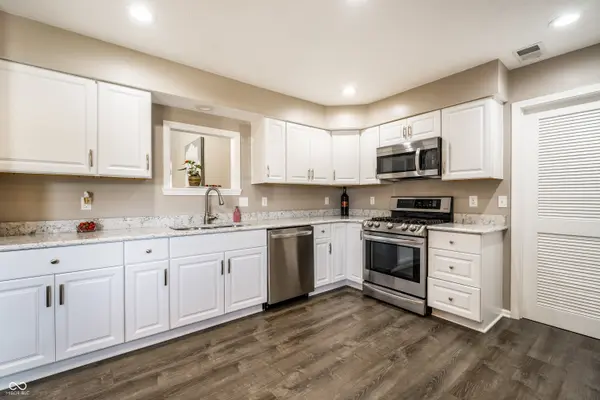 1525 Quail Glen CT, Carmel, IN 46032