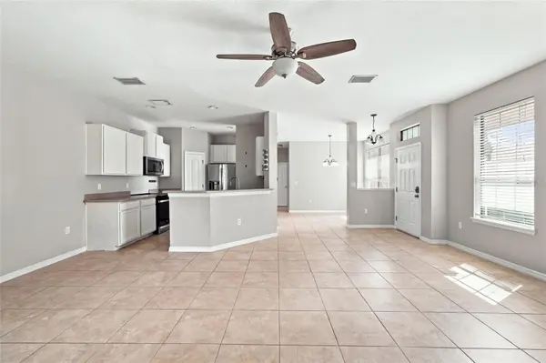 5519 KINGLETHILL DR, Lithia, FL 33547