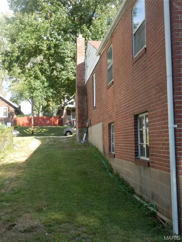 2149 Penfield AVE, St Louis, MO 63114