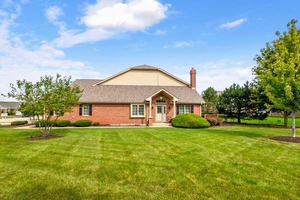 1876 Royalglen DR, New Lenox, IL 60451