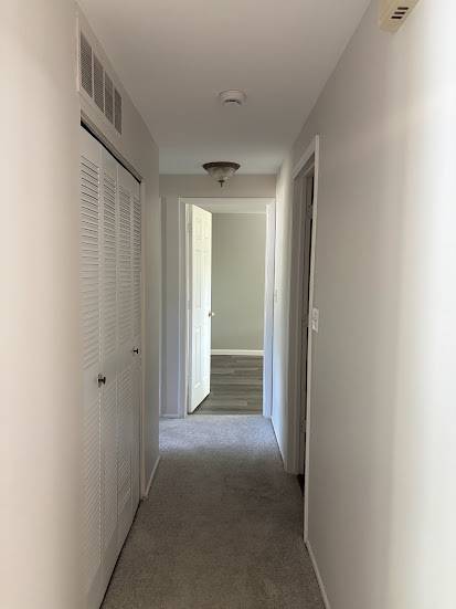 616 Grace LN, Schaumburg, IL 60193