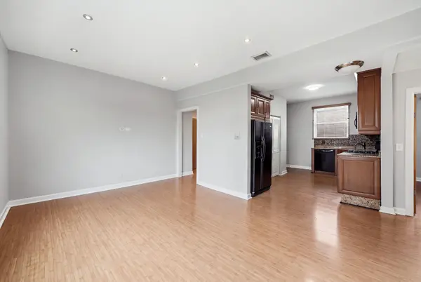 2121 N Saint Louis AVE #3S, Chicago, IL 60647