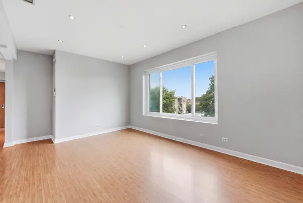 2121 N Saint Louis AVE #3S, Chicago, IL 60647