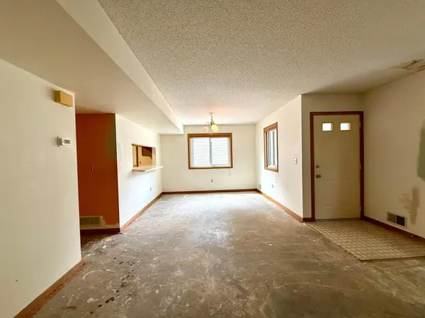 2527 Wimbledon PL, Woodbury, MN 55125