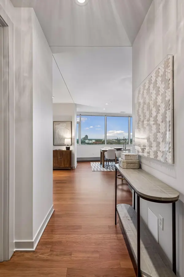 3209 Galleria #1103, Minneapolis, MN 55435