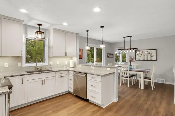 9943 Morris RD, Bloomington, MN 55437