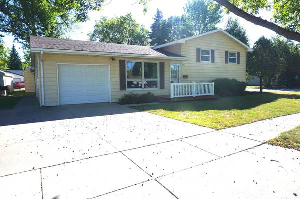 504 11th ST N, Breckenridge, MN 56520
