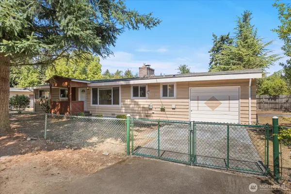 2352 N 188th ST, Shoreline, WA 98133