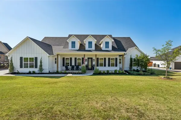 330 Old Farm RD, Edmond, OK 73034