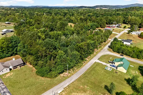 53 Hidden River Ave, Sparta, TN 38583