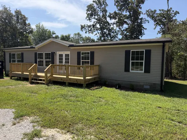 805 Lucas Ridge Ln, Waverly, TN 37185