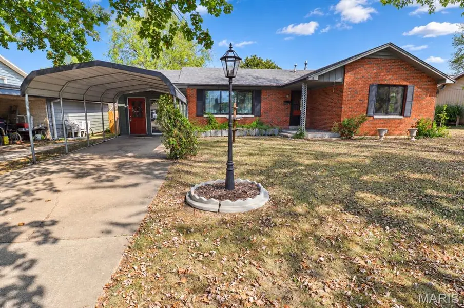 40 Willow LN, Lebanon, MO 65536