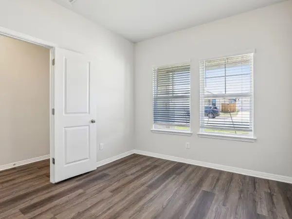 100 Woodbrook DR, Georgetown, TX 78674