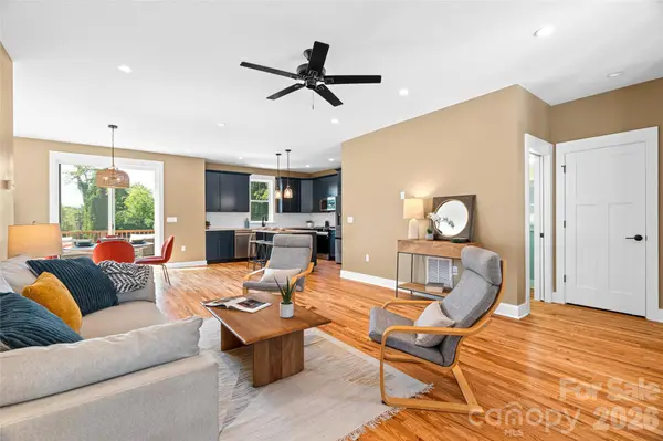 112 Alma LN, Asheville, NC 28806