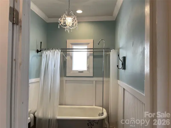 216 E Catawba AVE, Mount Holly, NC 28120