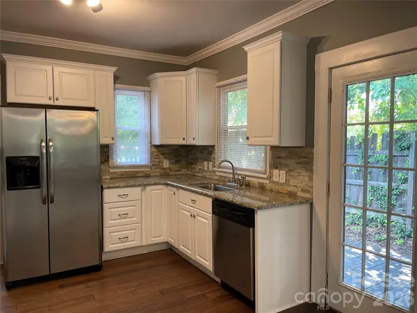 216 E Catawba AVE, Mount Holly, NC 28120