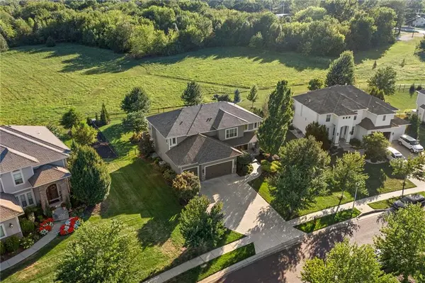 11609 W 154TH ST, Overland Park, KS 66221