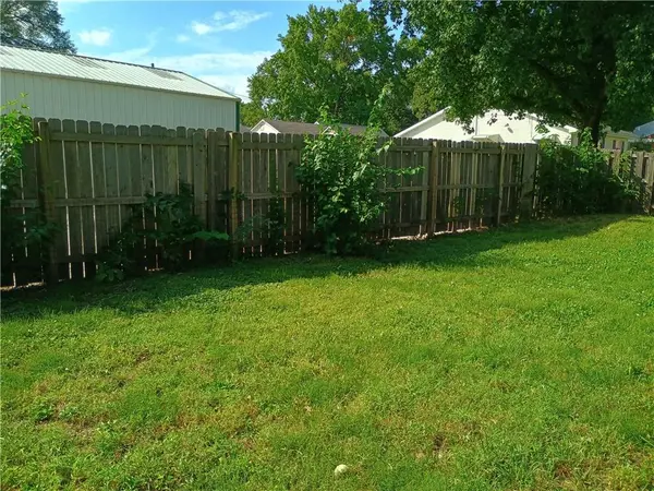 204 S 2nd ST, Lansing, KS 66043