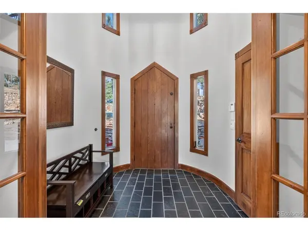 22594 Treetop, Golden, CO 80401