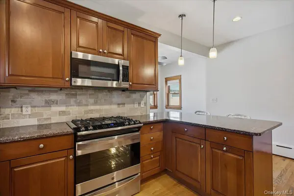8 E Willow ST, Beacon, NY 12508