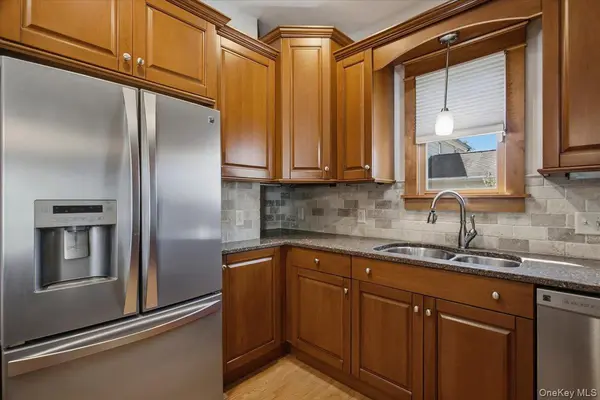 8 E Willow ST, Beacon, NY 12508