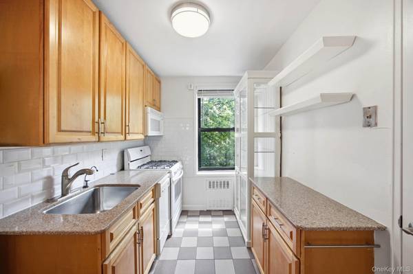 25-34 Crescent ST #2K, Astoria, NY 11102