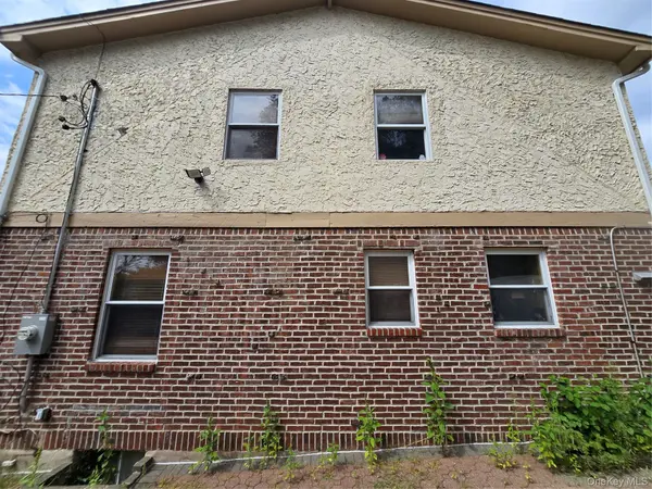 10 Summer AVE, Great Neck, NY 11020