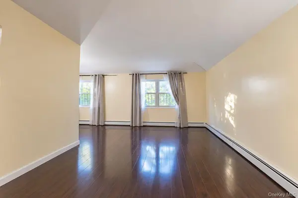 16504 Sayres AVE #2R, Jamaica, NY 11433