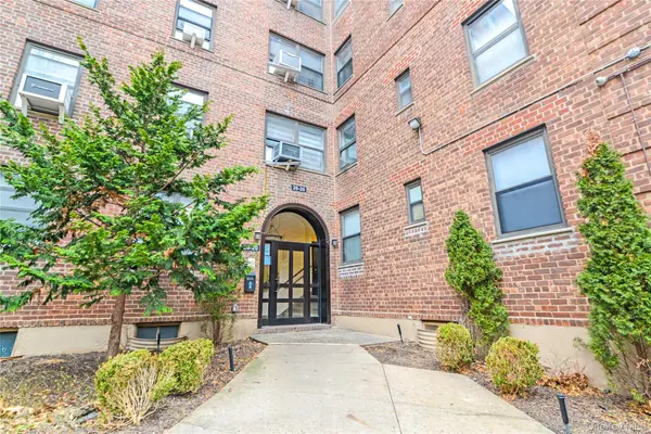 26-20 141st ST #2G, Flushing, NY 11354