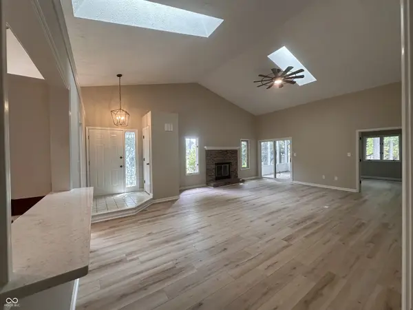 8138 Foxchase CIR, Indianapolis, IN 46256