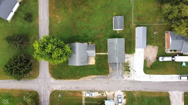 285 S East ST, Hartsville, IN 47244