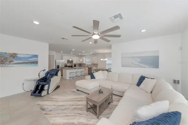 11742 MOONSAIL DR, Parrish, FL 34219