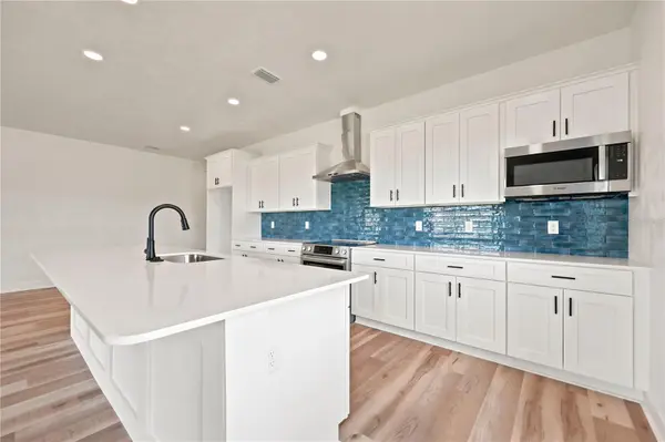 21115 SW 1ST PL, Newberry, FL 32669