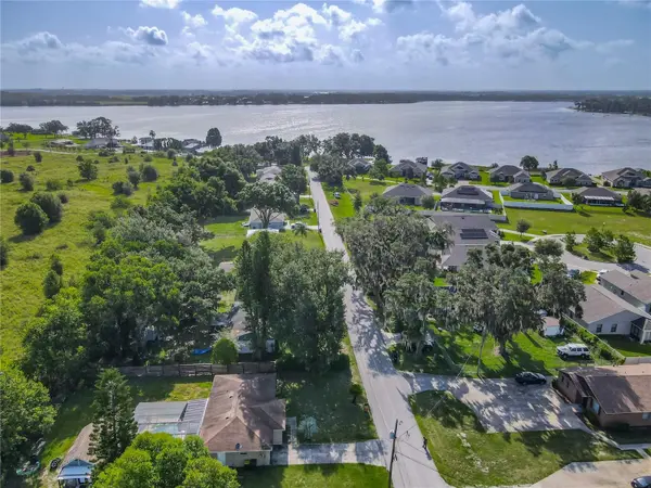 218 OAKVIEW AVE, Auburndale, FL 33823
