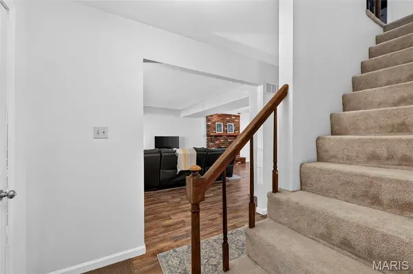 229 Cole BLVD, St Charles, MO 63301