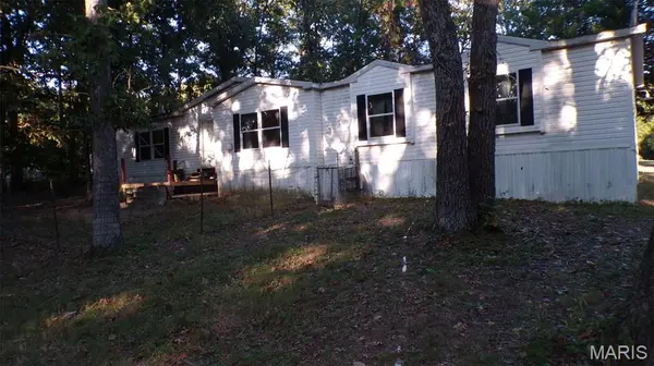 10123 Dorlac DR, Cadet, MO 63630