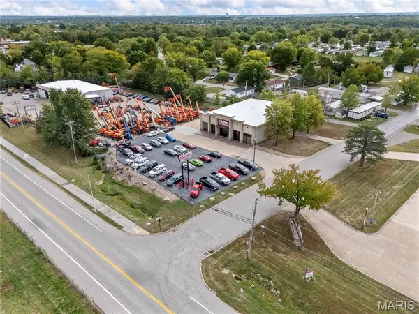 9084 Veterans Memorial Pkwy, O'fallon, MO 63366